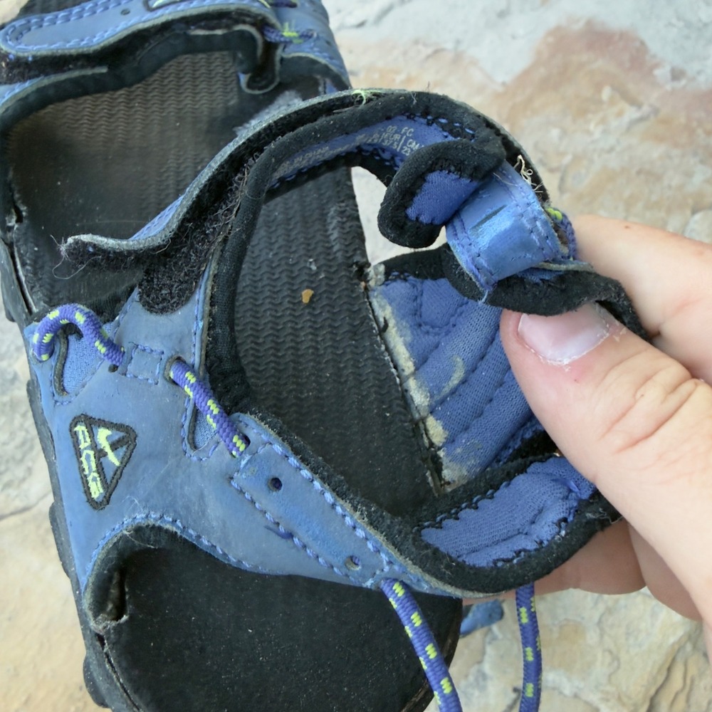 Nike ACG Sport Sandals Kids Size 4Y Blue Vintage Hiking Outdoor Strappy - Picture 8 of 10